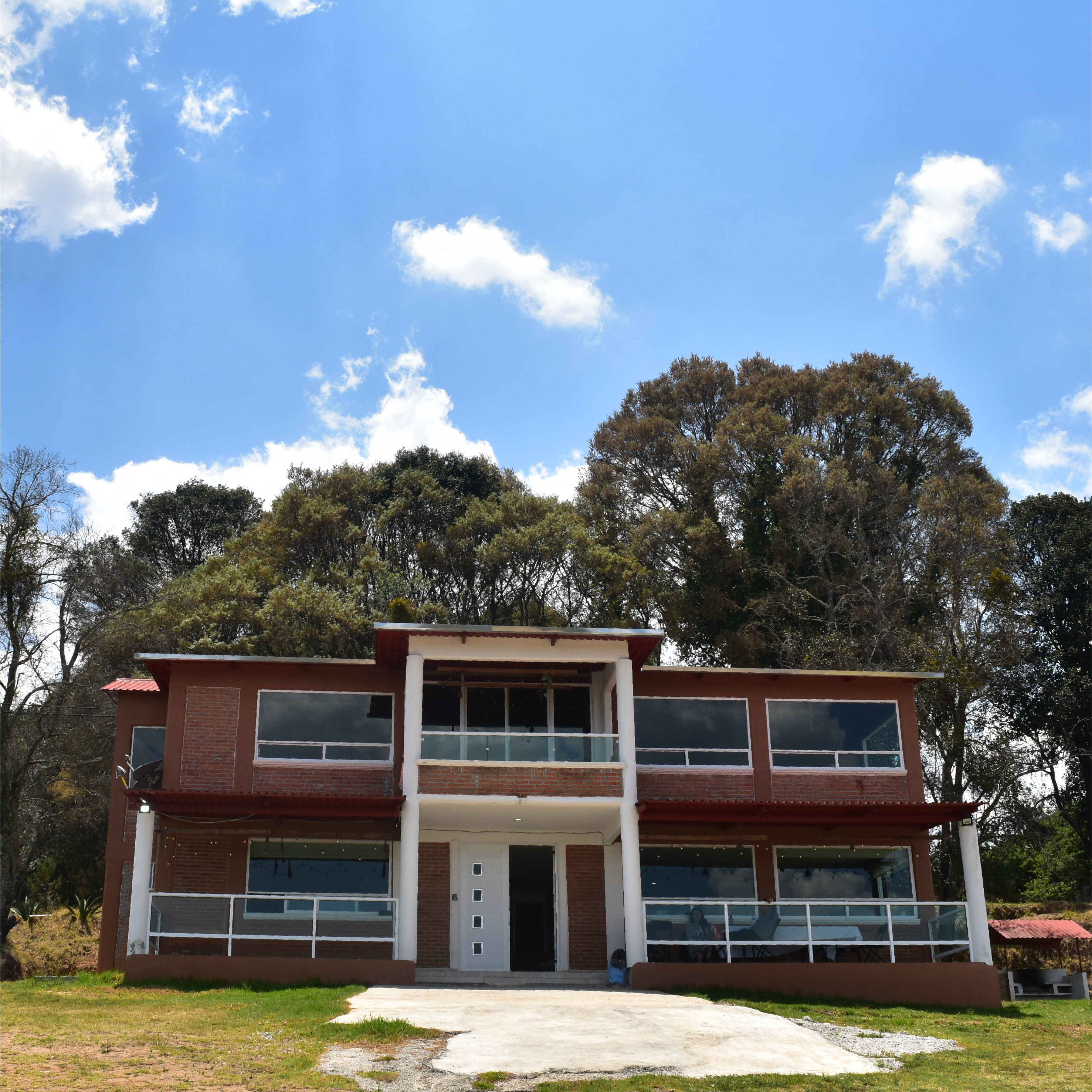 Fachada-Quinta Elvira Omitlan-Antares Riva Palacio